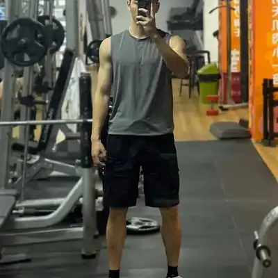 罗宏